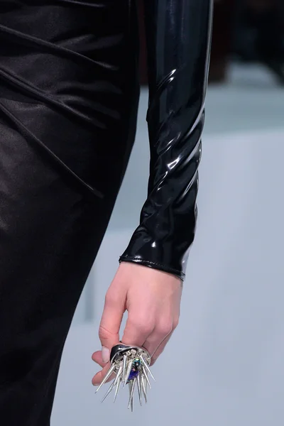 Look 94